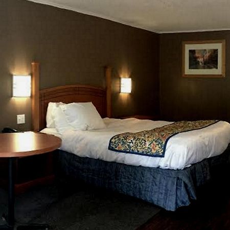 Americas Best Value Inn & Suites Jackson Buitenkant foto
