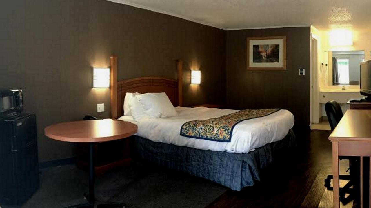 Americas Best Value Inn & Suites Jackson Buitenkant foto